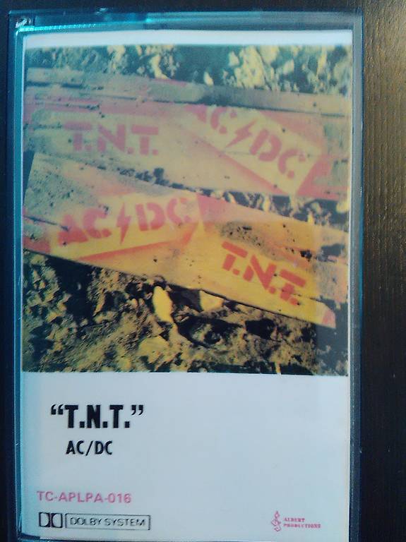 AC/DC TNT Cassette im Kanton Basel-Landschaft - tutti.ch