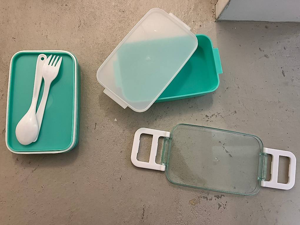 Tupperdose mit Besteck im Kanton Zürich - tutti.ch