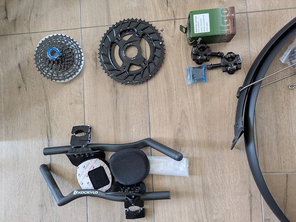 Diverse Komponenten: Kurbeln, Kassette, Lenker, Sättel im Kanton Aargau ...