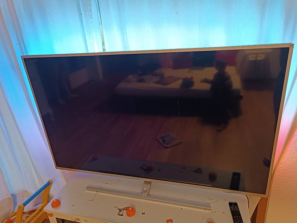 Philips Pus Smart Tv Fernseher K Uhd Ambilight Im Kanton