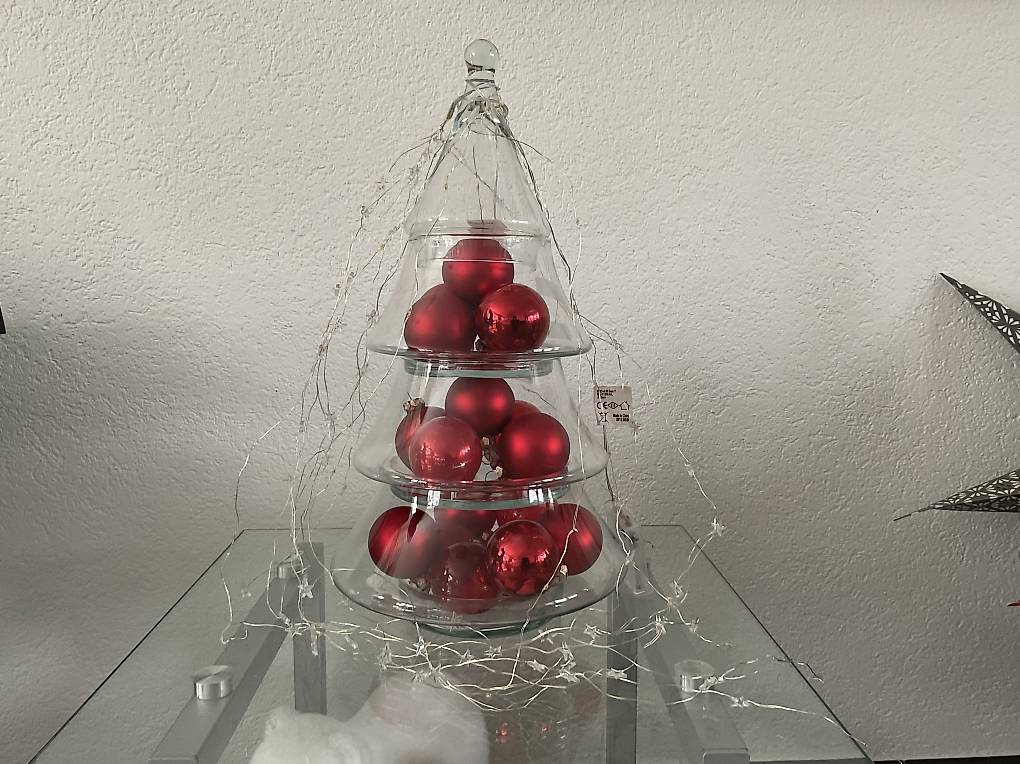 Etagere Tannenbaum aus Glas im Kanton BaselLandschaft tutti.ch