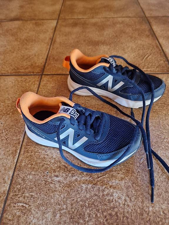 New balance Kinderschuhe Gr. 28 im Kanton Zurich tutti.ch