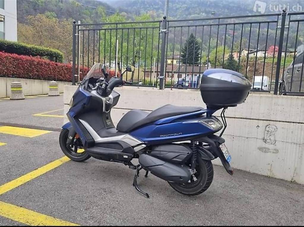 Vendoscambio scooter Kymco 350i Downtown Canton Tessin tutti.ch