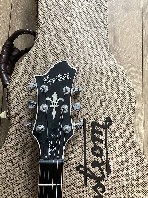 Hagstrom Ultra Swede Lefthand im Kanton Bern - tutti.ch