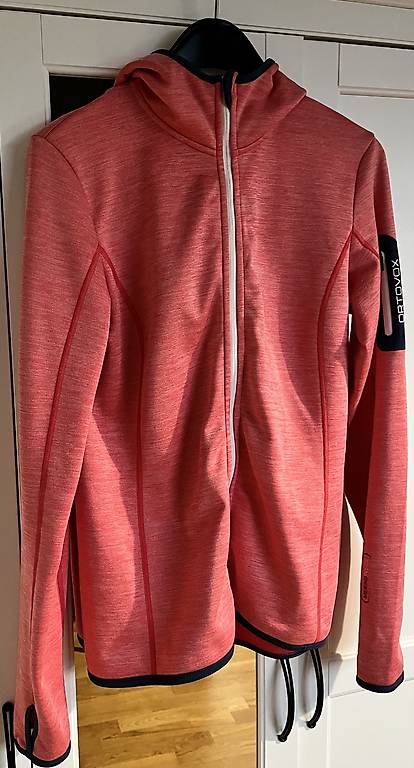 Ortovox Damenjacke im Kanton Graubünden