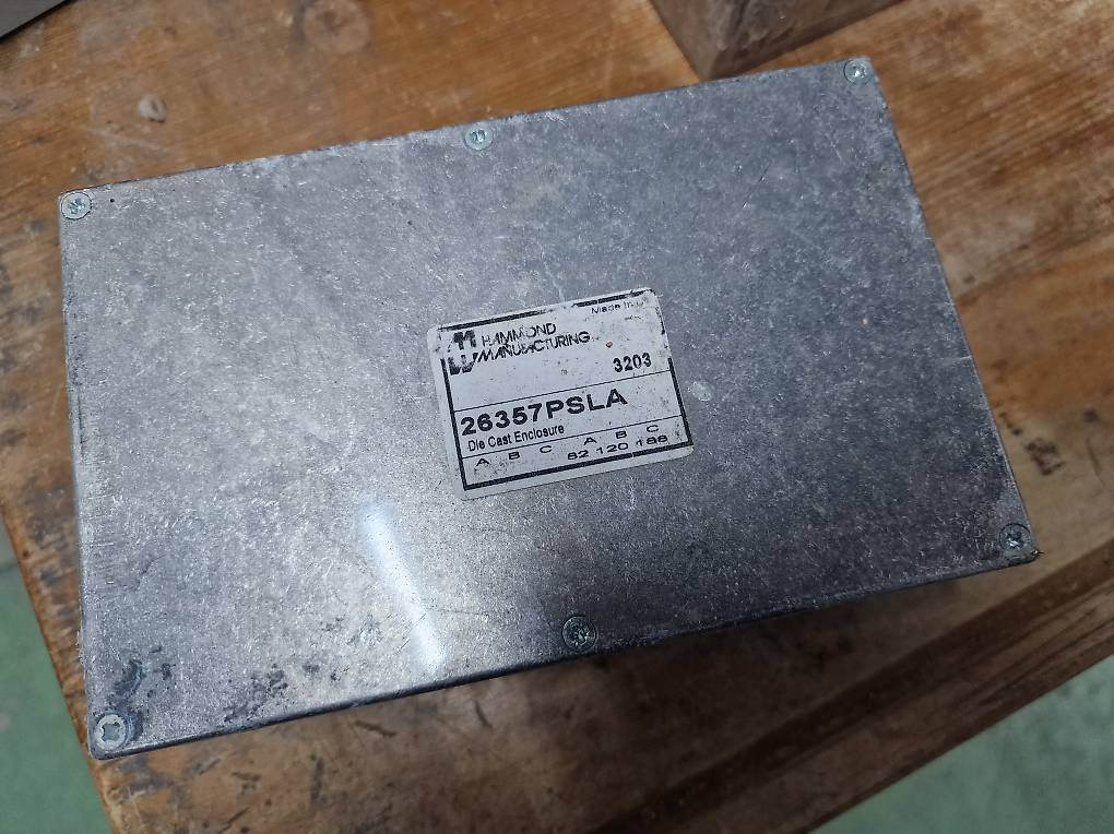 Elektonik-Gehäuse Hammond im Kanton Basel-Landschaft