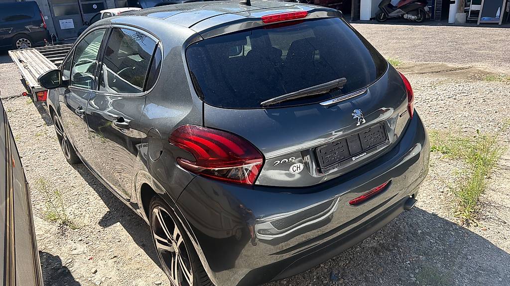 Peugeot 208 GT Line Automatica — slika 5