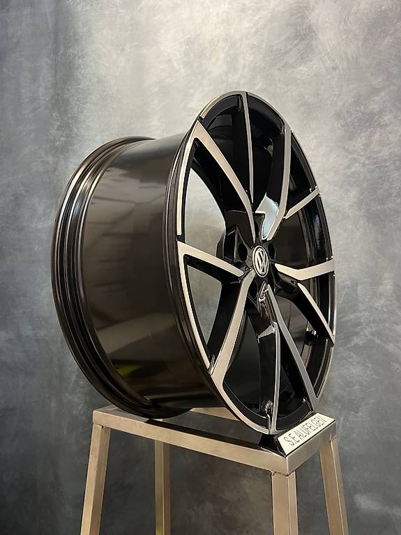 20 Zoll Felgen Vw Tiguan Passat Estoril Style im Kanton Aargau - tutti.ch