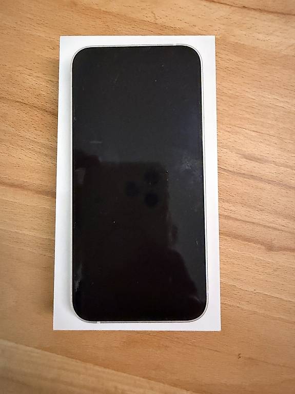 iPhone 13