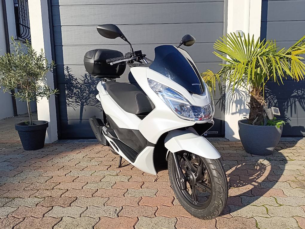 Honda Pcx Km Ab Mfk Sehr Gepflegter Zustand Im Kanton