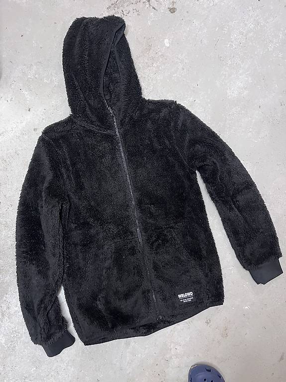 Kuscheljacke 158/164 im Kanton Basel-Landschaft