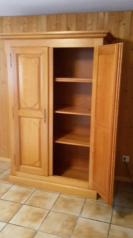 Kirschbaum Esszimmer in Graubünden kaufen - tutti.ch