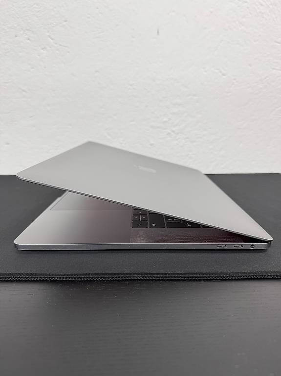 MacBook Pro 15-inch, 2017 i7|16GB|500GB im Kanton Aargau - tutti.ch