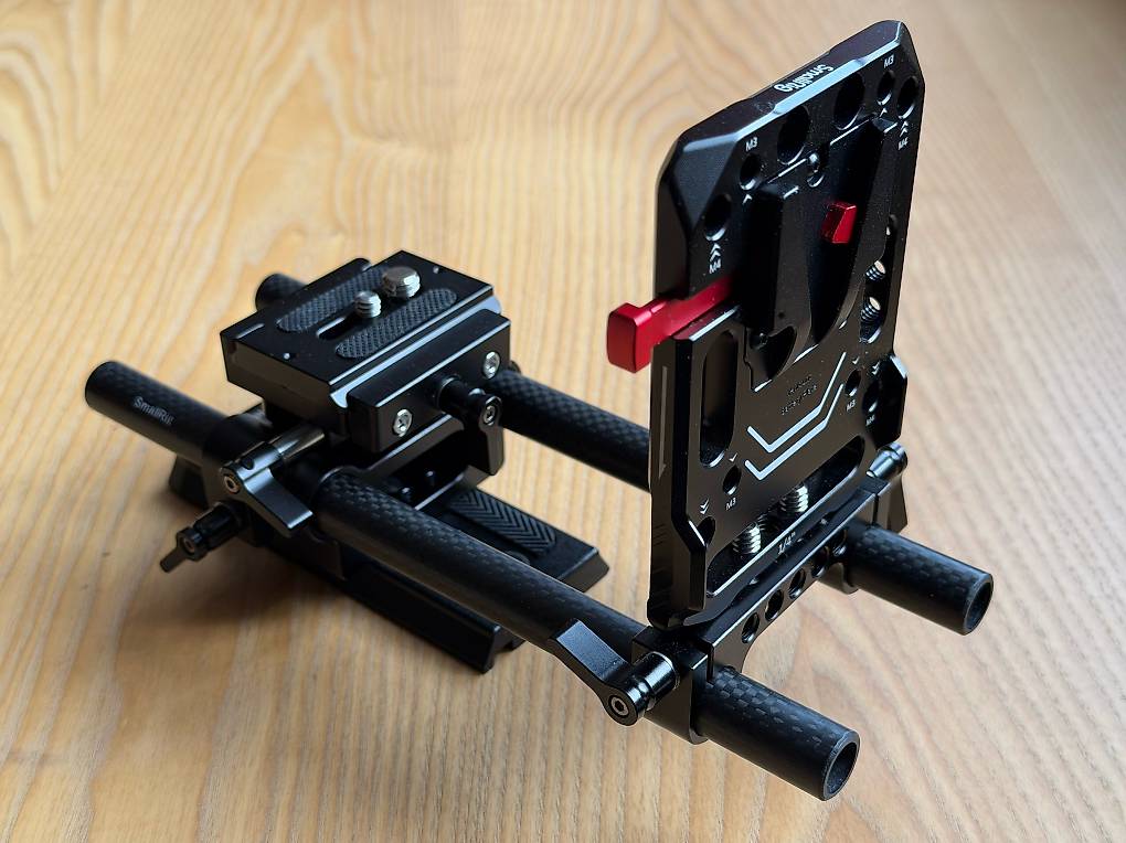 SmallRig mini camera rig with 15mm rods and V-mount plate im Kanton ...