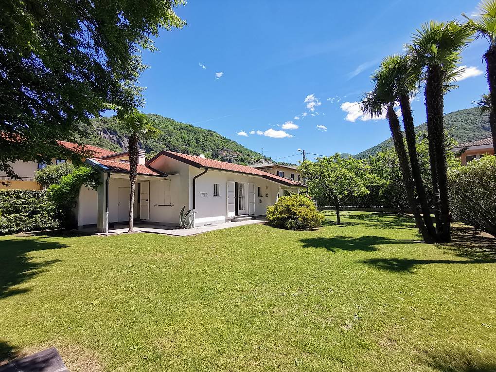 Ferienhaus direkt am Lago Maggiore in Maccagno (Italien) im Kanton ...