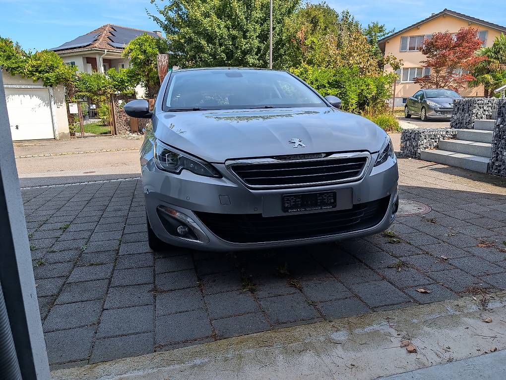Peugeot 308 2.0 BlueHDi Feline — slika 1