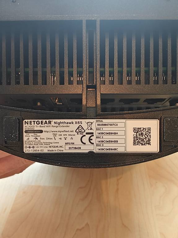 Netgear Nighthawk X6 (Tri-Band Router) mit Mesh Repeater im Kanton ...