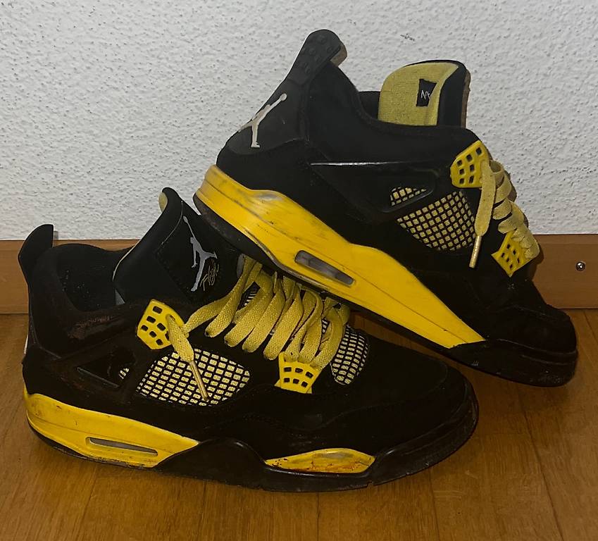 Jordan 4 Schwarz Gelb