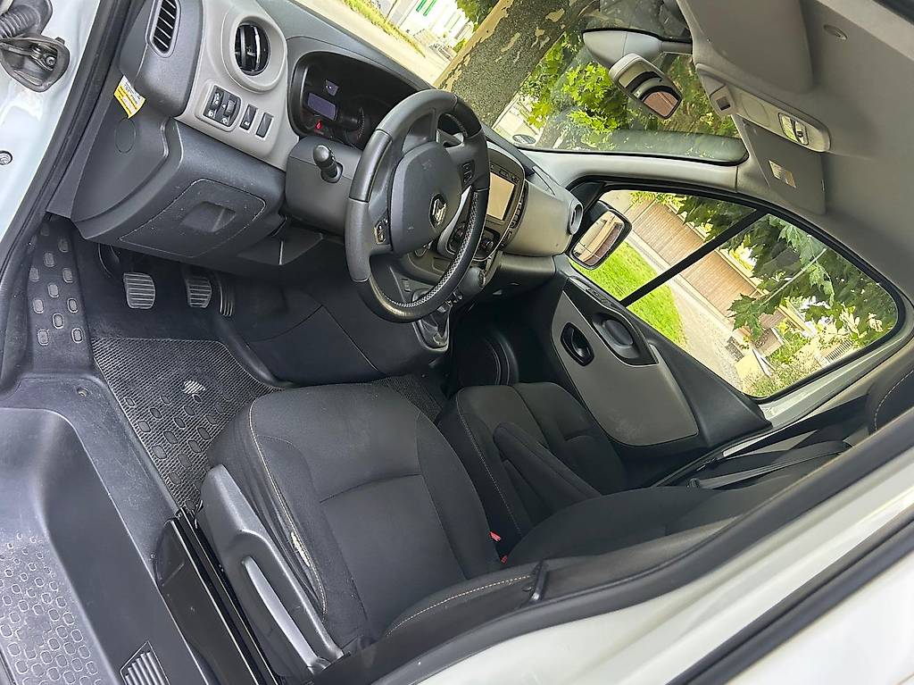 Renault Trafic Grand Passenger 145 PS | 9-Plätzer | AHK — slika 9
