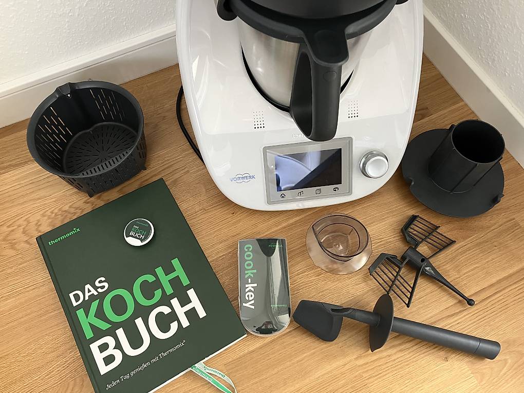 Vorwerk Thermomix shops TM5 inkl. 2. Mixtopf, Cook-Key und viel Zubehör