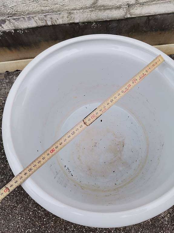 Grosser Blumentopf, weisser Blumentopf, Keramik Blumentopf im Kanton