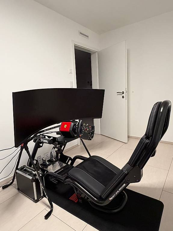 Thrustmaster Sim Rigs Komplettes Sim Rig Thrustmaster, Samsung, Next Level Racing im Kanton ...