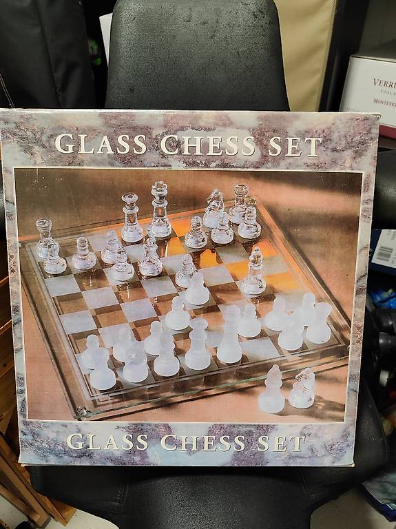 Ein Schachspiel Aus Glas Kaufen | Schachspiele Aus Glas Ansehen