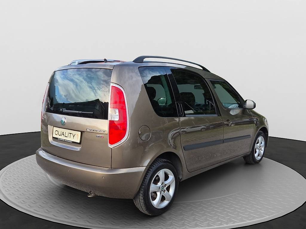 SKODA Roomster 1.2 TSI Style — slika 6