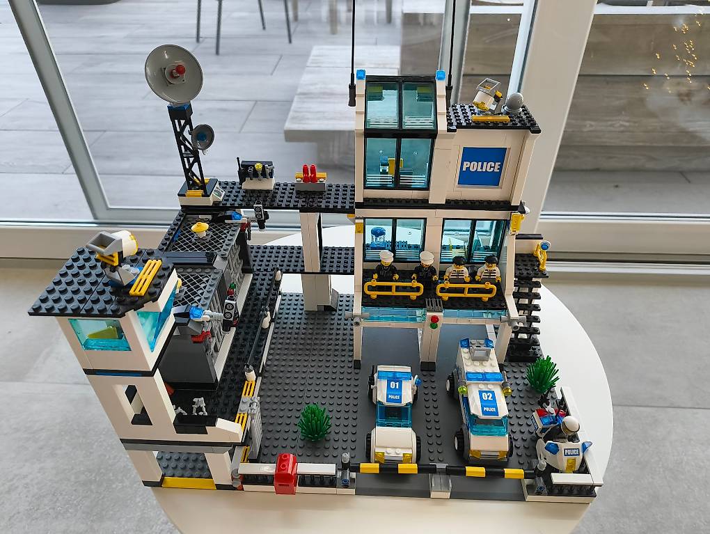 7744 LEGO City Police Headquarters Im Kanton Neuenburg Tutti Ch