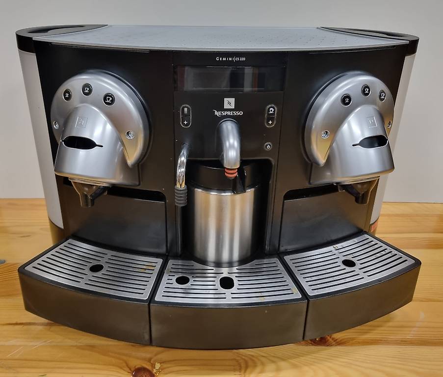 Nespresso Gemini 200 CS 200 Doppelmaschine zu vermieten Canton Zurich ...