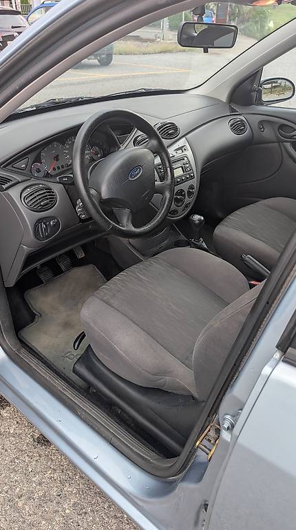 Ford Focus 1.6 16V — slika 2