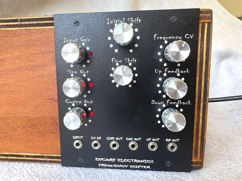 Encore Electronics Frequency Shifter FX Modu & Enclosure PSU im Kanton ...