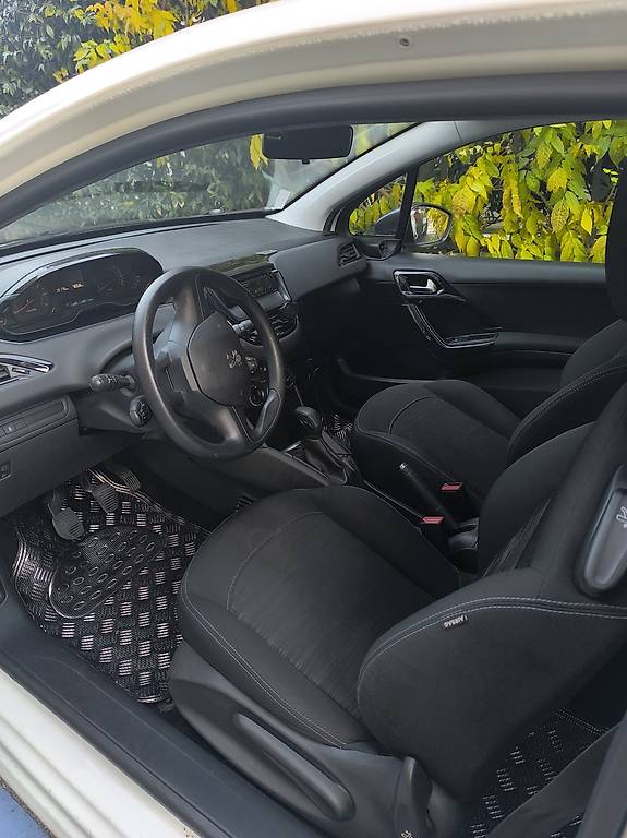 Verkaufe Peugeot 208 VTi — slika 5