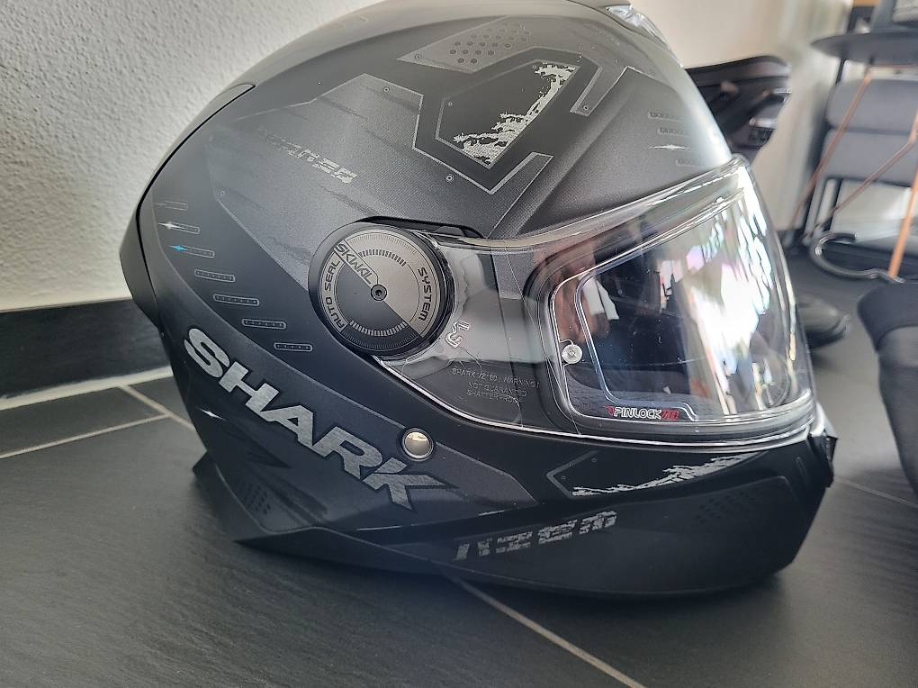 Motorrad Helm SHARK im Kanton Bern - tutti.ch