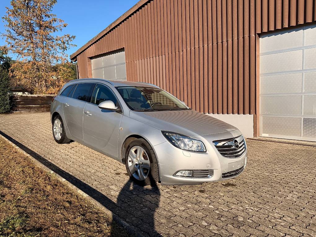 Opel Insignia 2.0 Benzin Automat — slika 5