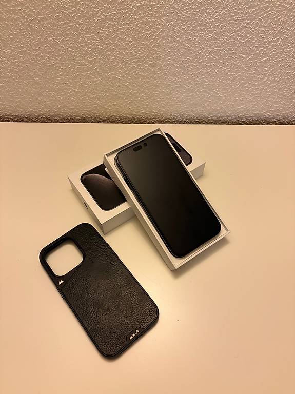 iPhone 15 Pro 128 GB  sehr guter Zustand inkl. Zubehör