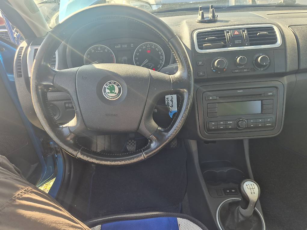 Skoda Roomster Frisch MFK AHK Top Benzin — slika 5