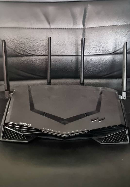 Netgear Nighthawk XR500 Pro Gaming Router Cantone Svitto - tutti.ch