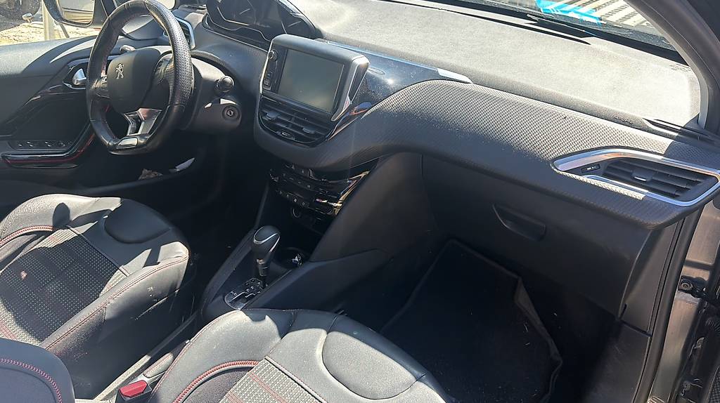 Peugeot 208 GT Line Automatica — slika 7