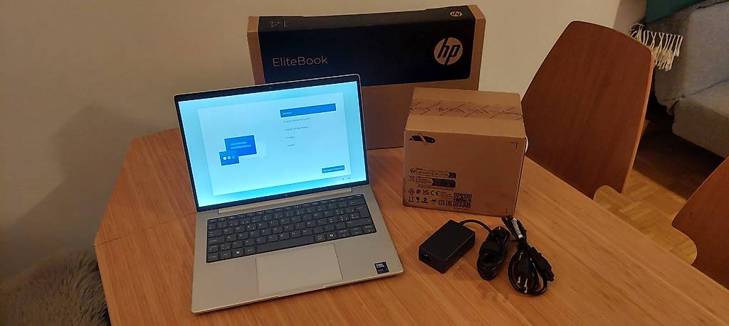 HP EliteBook 8 G1i 14" 5G + HP Dock G5 (Garantie bis 9.2028)