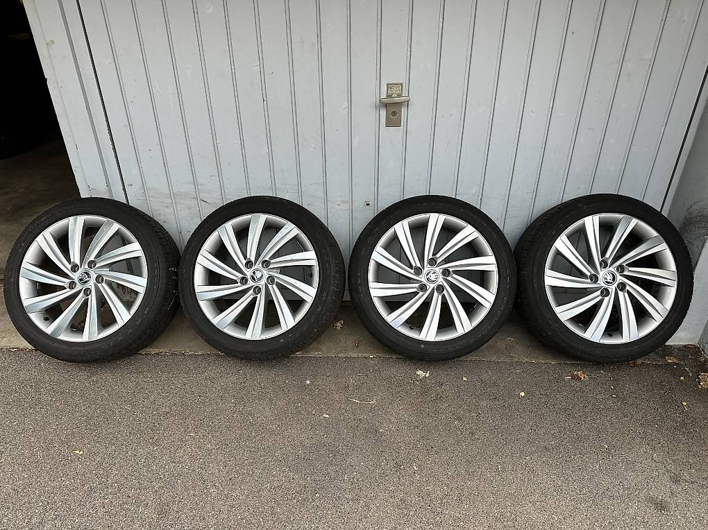 Skoda Octavia IV (Typ NX) - 18 Zoll Alufelgen/Sommerreifen im Kanton ...