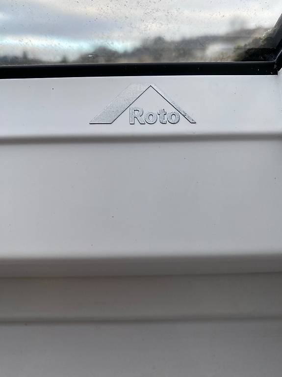 Designo R6 RotoTronic Schwingfenster/B-Tronic CentralControl im Kanton ...