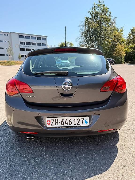 Opel Astra 1.4 Turbo | 120 PS | 105'000 km | 1. Hand — slika 3