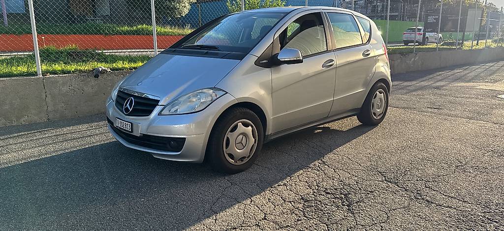 Mercedes-Benz A160 Blu — slika 1