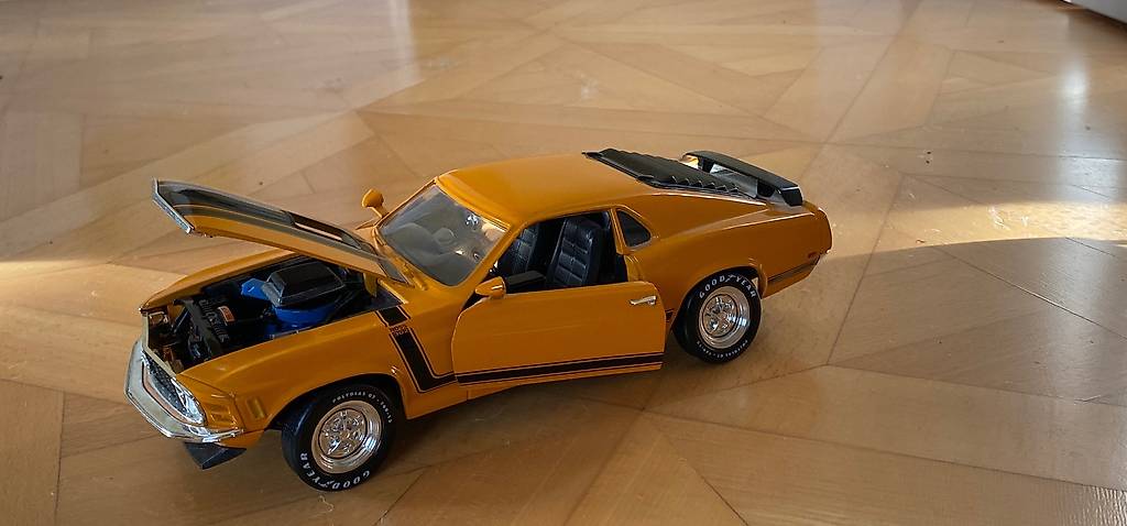 Miniature 1/18 Ford Mustang Boss 302 Ertl – Jaune, American Muscle, 1970, Sans Boîte