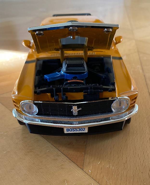 FORD MUSTANG BOSS 302 orange 1970 au 1/18 AMERICAN MUSCLE ERTL voiture miniature