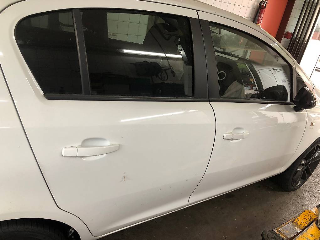 Opel Corsa D BJ 2013 Türen Vorne Rechts im Kanton Luzern - tutti.ch