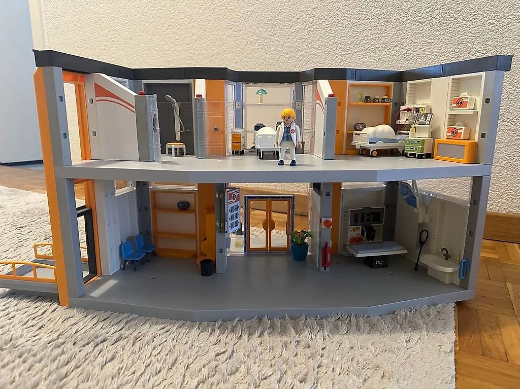 Playmobil Klinik Clinic 4404 + 7883 im Kanton Aargau - tutti.ch