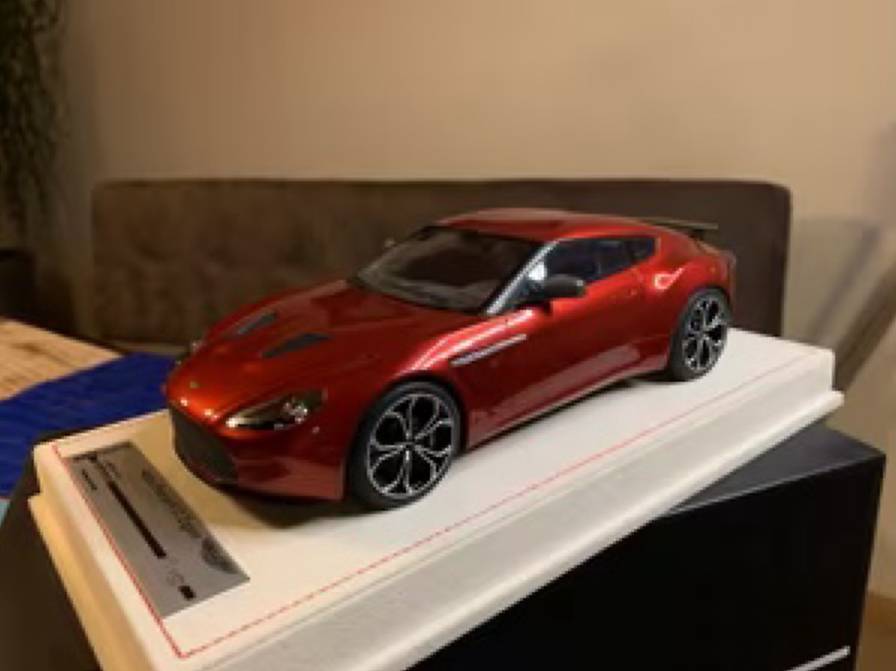 Tecno 1/18 Aston Martin V12 Zagato | Lim. 50 Stk. im Kanton Basel-Landschaft