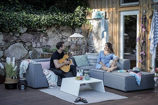 Gemütliche Gartenlounge Sunbrella Stoff grau in Zürich kaufen